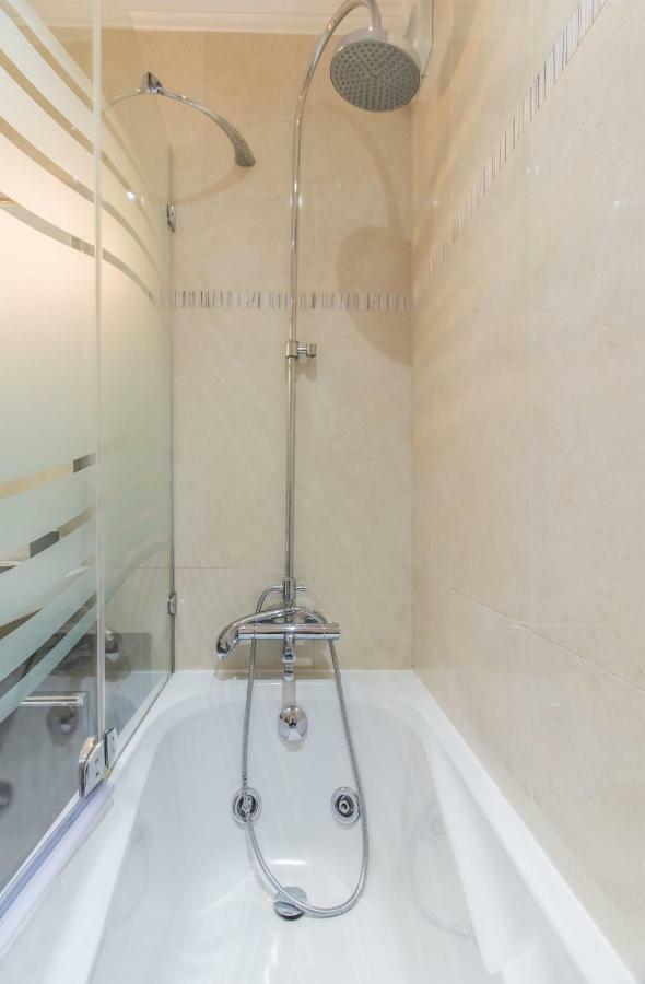 Telheiras Comfortable Stay Lisbon Exterior photo